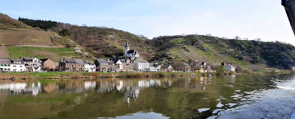 Hatzenport im fruehjahr2